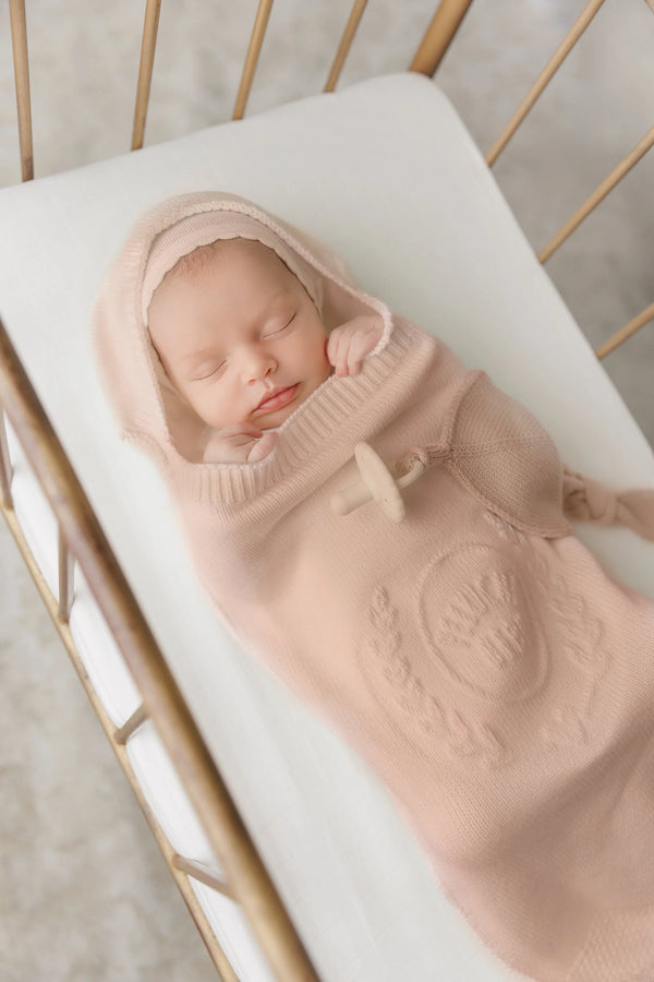 Peluche Rose Bebe Embossed Cocoon + Bonnet