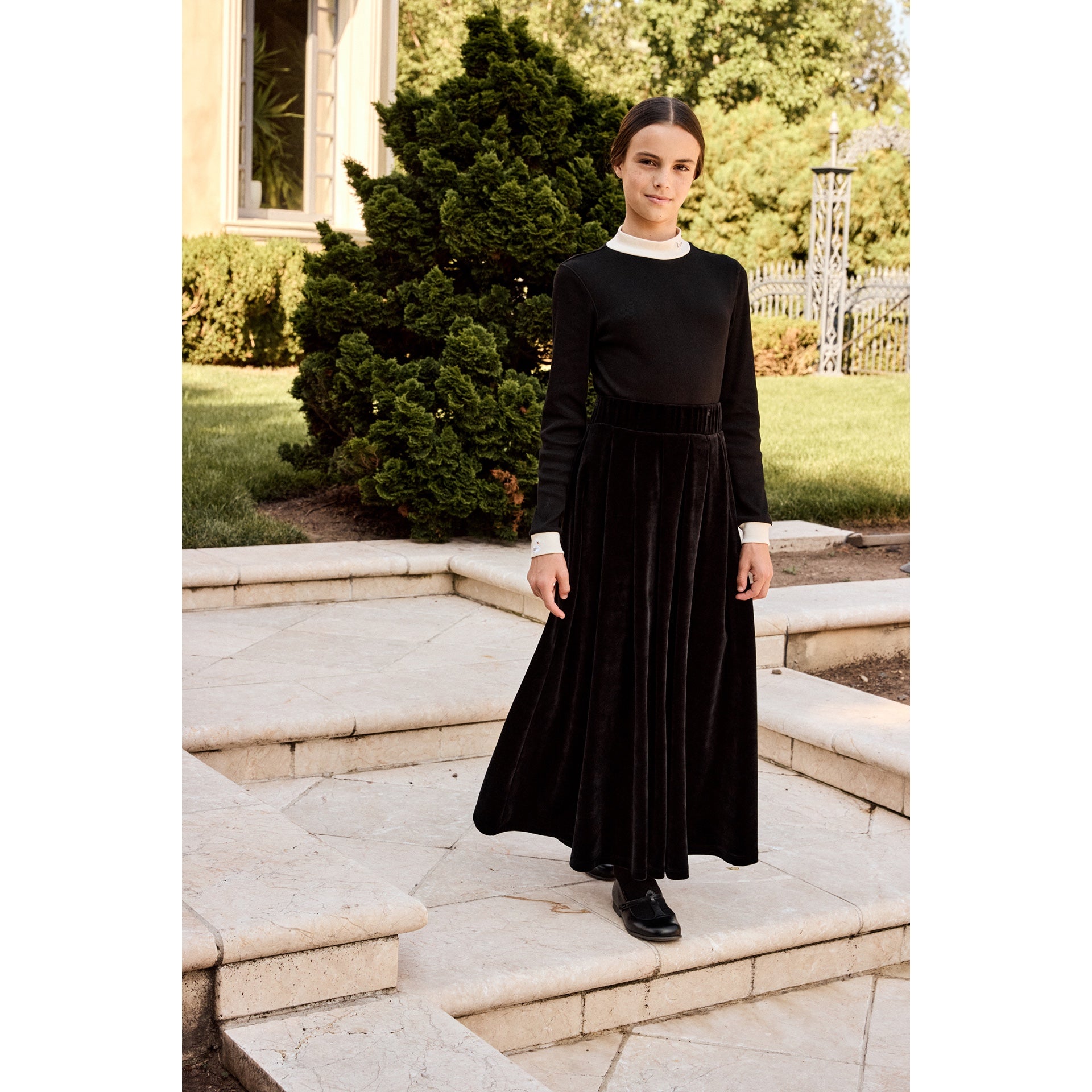 Little Parni Black Velour Pleated Maxi Skirt (K594) Little Parni Black Velour Pleated Maxi Skirt (K594)