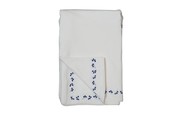 Bee & Dee Snow WhiteBoys Lily Embroidered Blanket