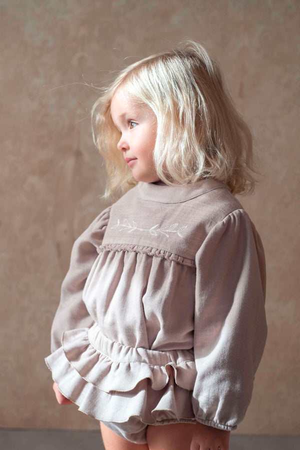 Popelin Sand Blouse With Lace (Mod 16.2)