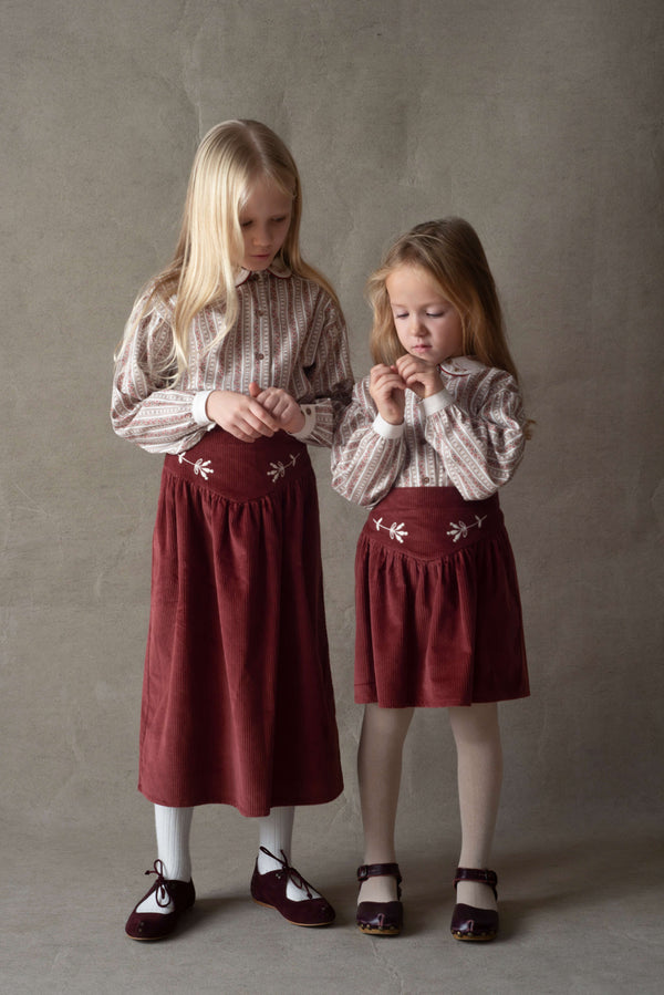 Popelin Burgundy Flower Print Shirt With Baby Collar And Puffed Sleeves (Mod 26.3)