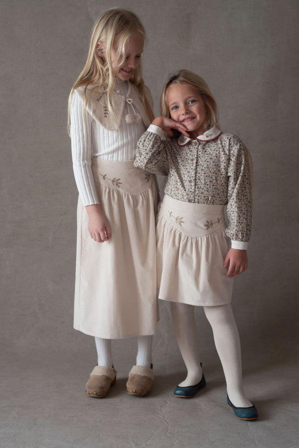 Popelin Off-White Short Skirt With Embroidery (Mod 31.1)