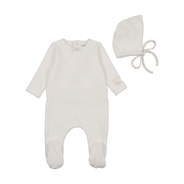 Bee & Dee Chalk White Girls Whimsical Bloom Patch Footie/Bonnet