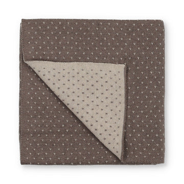 Little Fawn V Print Knit Blanket (for Pillow)