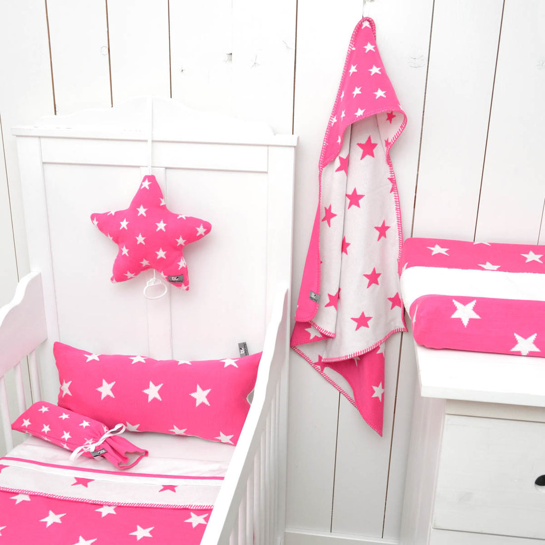 Fuchsia/ White Star Baby Bedding Set